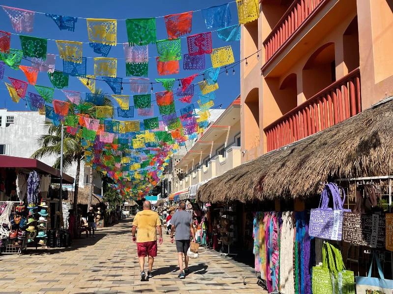 Mexico-Playa-del-Carmen-02 