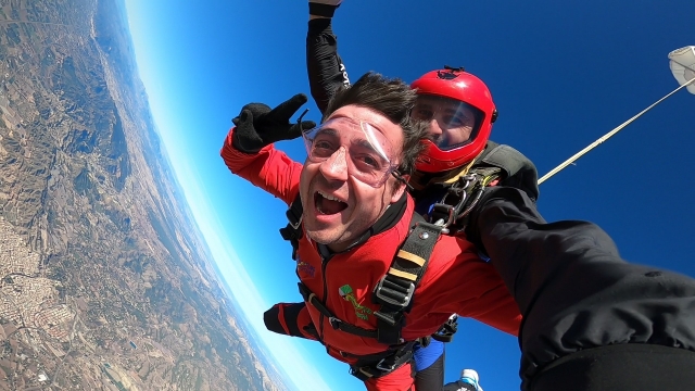 Tequistengo parachute jump 